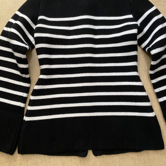 Khaite Suzette Stripe Cashmere Cardigan in black/ White - Picture 4 of 11
